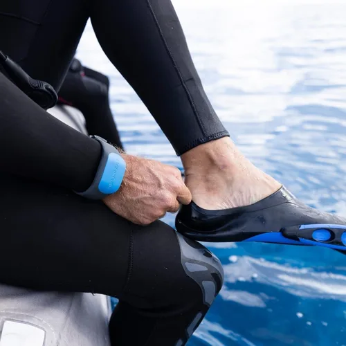 Vista 9 de SHARKBANZ - Banda magnética oficial de disuasión de tiburones para natación, surf, buceo y todos los deportes oceánicos - Probada y patentada