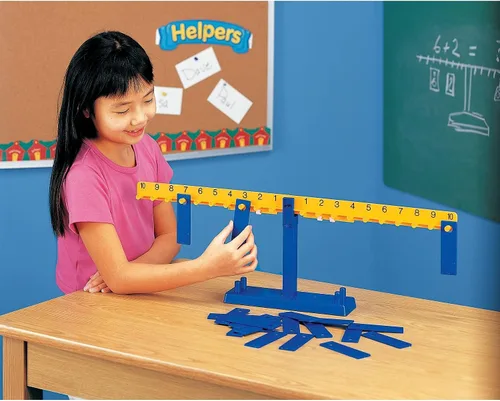Vista 2 de Learning Resources Equilibrio matemático, Habilidades matemáticas tempranas, Exploración de la ciencia, Grados 1+