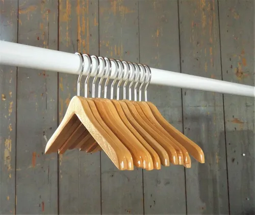 Vista 4 de NAHANCO MINI612 - Mini perchas de madera de 6 pulgadas para ropa de muñecas, ropa o accesorios para mascotas, acabado natural (paquete de 12)