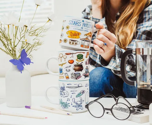 Vista 6 de Taza de cerámica con iconos de Gilmore Girls de Stars Hollow Taza grande de café para espresso, cafeína, bebidas, artículos esenciales
