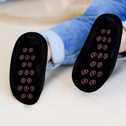 Vista 4 de Marvel Calcetines y pantuflas para niños con Spiderman, Capitán América, Iron Man y Vengadores, paquete de 2 y 3 unidades, pantuflas para niños