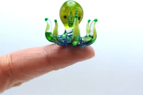 Vista 19 de Pulpo diminutas micro figuras sopladas a mano de vidrio de color arte animales coleccionables regalo decoración del hogar (negro)