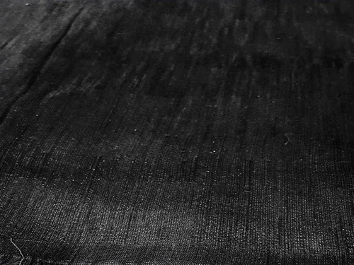 Vista 4 de The Design Cart Tela de seda cruda de Bangalore lisa negra para artes y manualidades, bricolaje, costura y otros proyectos de costura, vestido