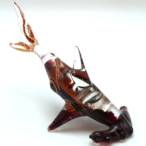 Vista 15 de Hammerhead - Figuras en miniatura de tiburón, animales marinos, pintadas a mano, arte de vidrio soplado, adornos dorados, regalo coleccionable