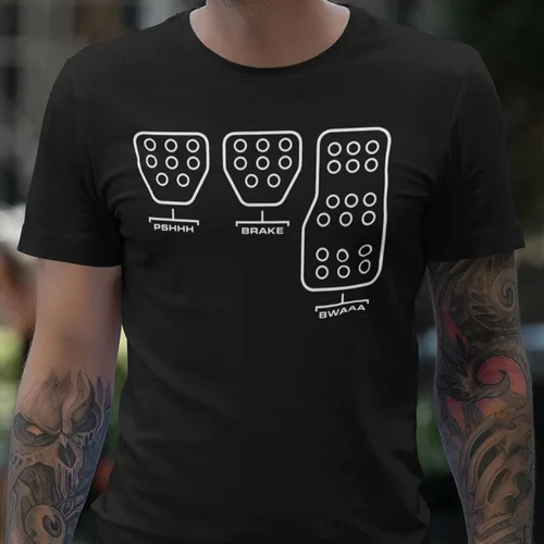 Vista 4 de Camiseta Subie Turbo Car Camisa de manga corta para adultos mecánico japonés de carreras, regalo para los amantes de los automóviles