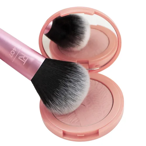 Vista 5 de Real Techniques Mini brocha de maquillaje multitarea, para rubor, bronceador y polvo, cepillo facial con cerdas sintéticas cortadas a medida