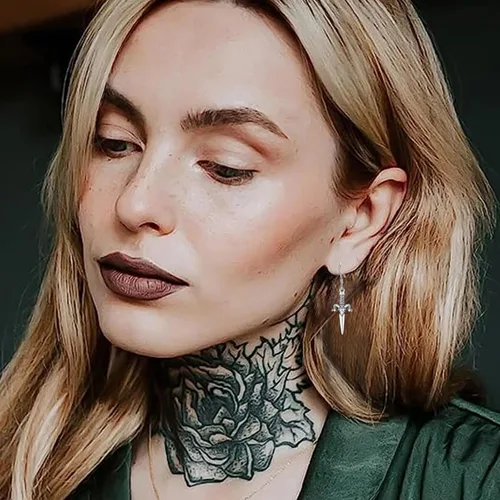 Vista 4 de Baphomet - Aretes de plata de ley 925, hipoalergénicos, con cabeza de calavera de cabra satánica, aretes colgantes con forma de espada gótica