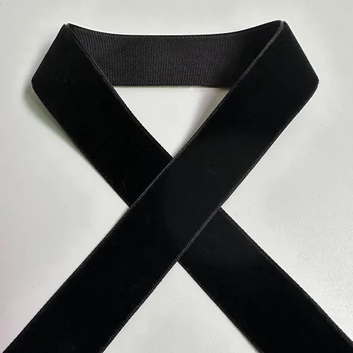 Vista 3 de Bobina de cinta de terciopelo negro de 20 yardas, 1 pulgada