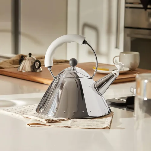 Vista 5 de Alessi 9093 W - Hervidor de agua con mango y silbato en forma de pájaro, acero inoxidable y PA, blanco