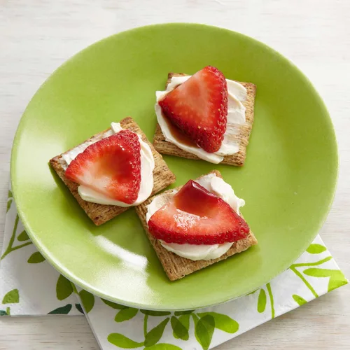 Vista 9 de Triscuit galletas con sabor a vinagre balsámico y albahaca, sin OMG, paquete de 6 cajas de 8.5 onzas cada una