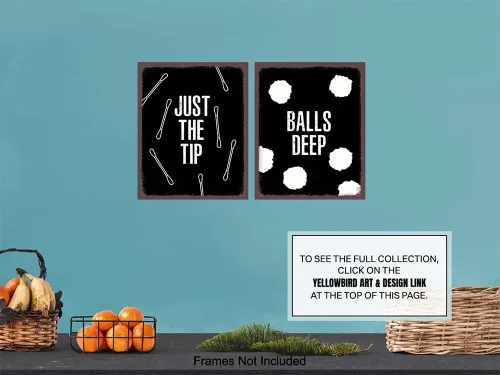 Vista 7 de Decoración de baño con refranes divertidos para hombres, juego de baño blanco y negro para cueva de hombre, citas divertidas masculinas, decoración