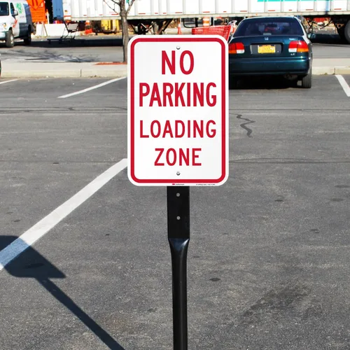 Vista 2 de SmartSign Kit "No Parking Loading Zone" Letrero de aluminio de grado ingeniero de 12 x 18 pulgadas, soporte base de poste y hierro fundido