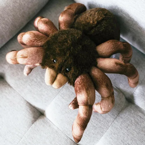Vista 5 de The Petting Zoo Tarántula de peluche, regalos para niños, animales salvajes del zoológico Onez, juguete de peluche de tarántula sentado de 12