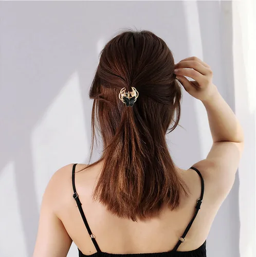 Vista 7 de YUNXI 48 dijes acrílicos con dije de mariposa, forma colorida para aretes, pulseras, collares, joyería de bricolaje
