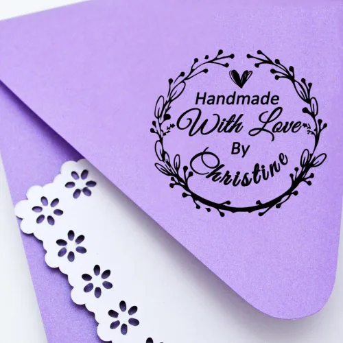 Vista 3 de Sello de negocios de boda personalizado personalizado 1.654 in redondo hecho a mano con amor por nombre diseño familiar monograma firma DIY tarjeta
