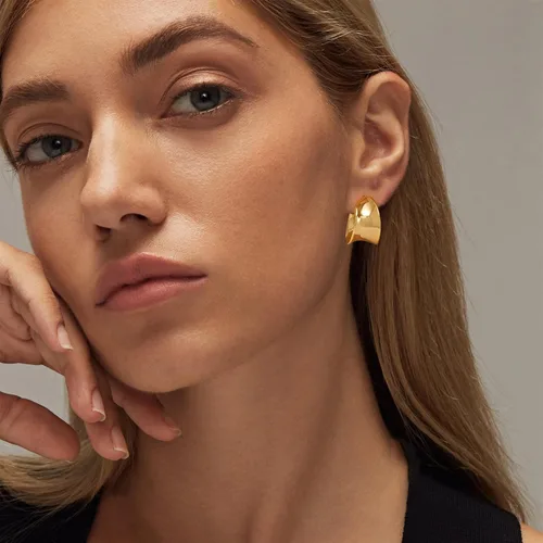 Vista 3 de Aretes de aro gruesos de oro para mujer, chapados en oro de 14 quilates, aretes gruesos pulidos en oro, delicados, simples, hipoalergénicos, regalo