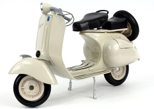 Vista 4 de New Ray Toys - Vespa 150VLIT/ Escala - 1:6 (49273)