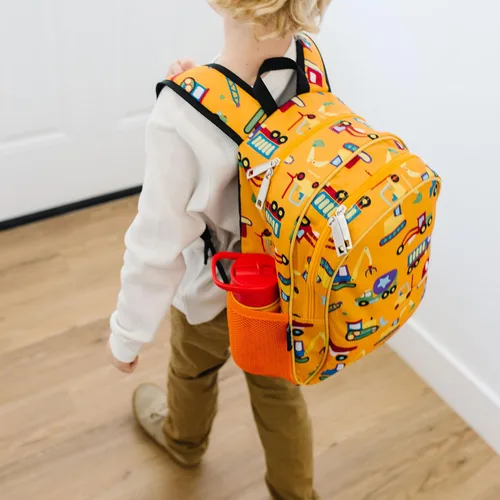 Vista 5 de Wildkin Paquete de mochila para niños de 15 pulgadas con lonchera (en construcción)