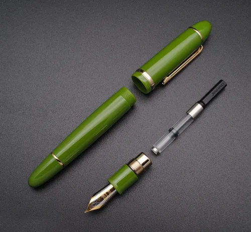 Vista 4 de Pluma estilográfica Jinhao X159 (Plumín EF 0.38mm, verde aguacate con clip dorado)