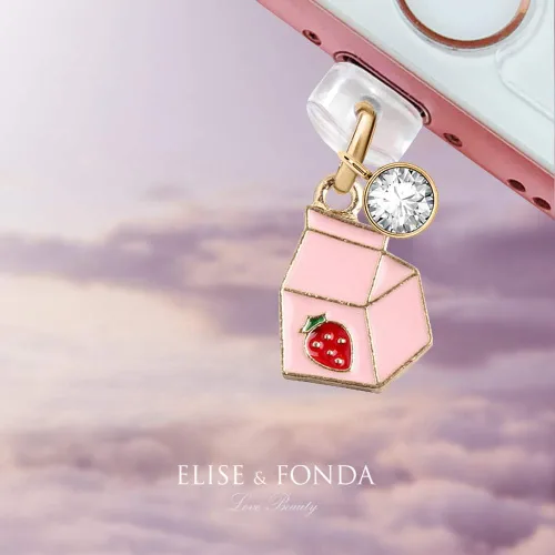 Vista 2 de ELISE & FONDA CP195 Puerto de carga USB Anti Polvo Plug Little Strawberry Milk Colgante Teléfono Charm para iPhone 11/XS MAX/XR/X/8 Plus/7/6S/8/SE
