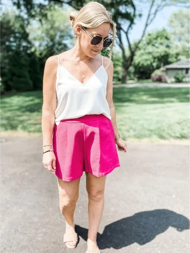 Vista 6 de luvamia Pantalones cortos de vestir para mujer, cintura alta, trajes casuales de negocios para el trabajo, verano, plisados, pantalones cortos