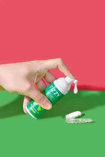 Vista 3 de Limpiador de espuma 3 en 1, retenedor, alineador y dentadura postiza, pepino de menta Mouthwash & foam toothpaste. Alcohol-free, SLS-free