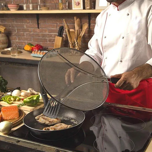 Vista 6 de Pantalla contra salpicaduras de grasa para sartén de 13 pulgadas – Detiene el 99% de las salpicaduras de aceite caliente – Protege la piel