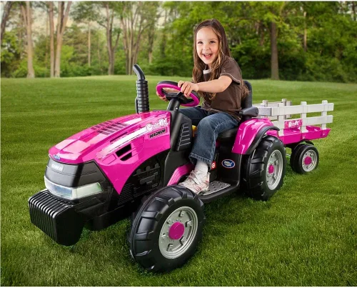 Vista 5 de Tractor con remolque Ride On Case IH Magnum de Peg Perego, color rosa