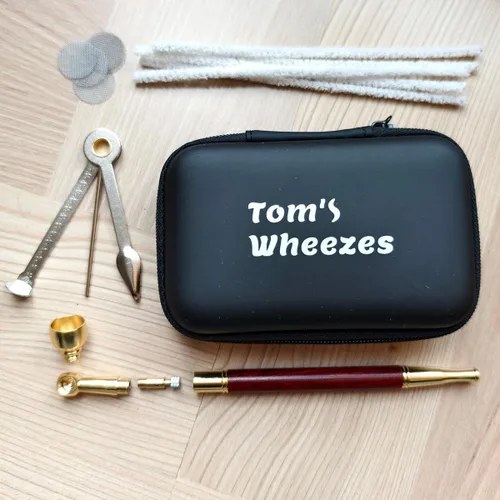 Vista 2 de Pipa de tabaco de madera con herramienta limpiadora y prensa, bolsa negra, kit de accesorios para pipa de 6 pulgadas Kiseru (Rojo)