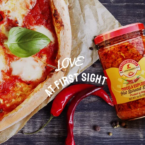 Vista 4 de TUTTOCALABRIA Hot Spread Sauce, Miscela Esplosiva, 10 OZ (285g), Minced Calabrian Chili & Giardiniera Vegetables