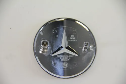 Vista 3 de MERCEDES-BENZ 2188170116 EMBLEMA OEM ORIGINAL