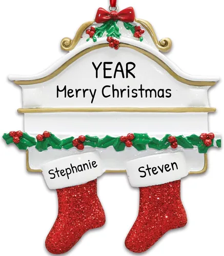 Vista 2 de Adornos de Navidad familiares personalizados – Medias de Navidad personalizadas con nombres, regalos para parejas, adornos 2024, nuestra primera