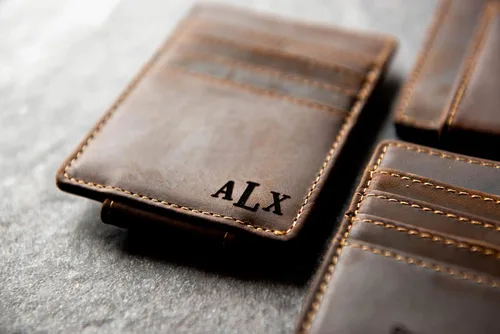 Vista 4 de Personalized Leather Magnetic Money Clip The Sanibel by Left Coast Original