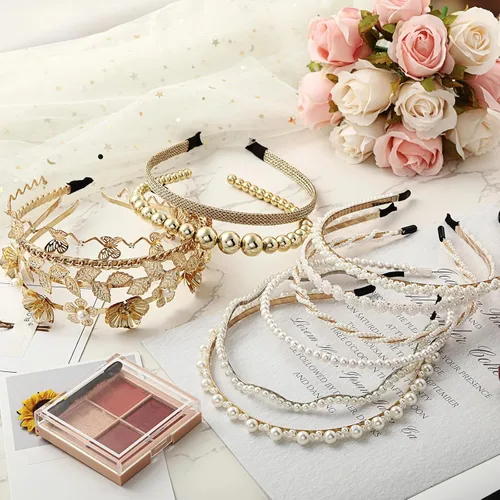 Vista 4 de 12 diademas de perlas con diamantes de imitación, diadema de novia blanca perla sintética, diadema de novia de aleación dorada, diadema metálica