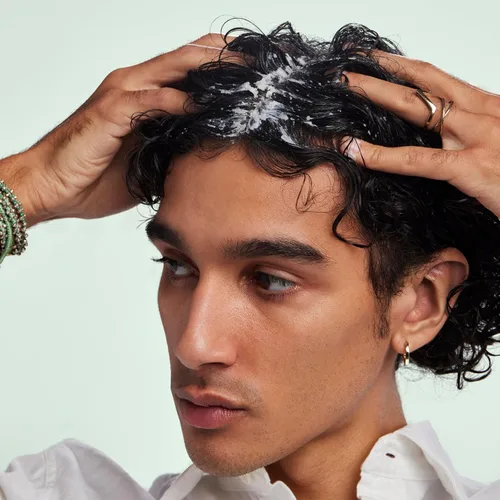 Vista 4 de Bumble and bumble. Seaweed Hydrating Shampoo Gently Cleanses Without Stripping Improves Scalp Hydration Sulfate Cleanser Free For Fine to