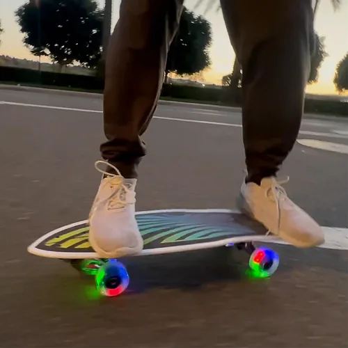 Vista 7 de Surfskate - Patineta para niños, patineta de surf, patineta, rueda delantera que gira fácilmente para niños, gran potencia de bombeo, camiones