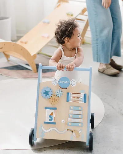 Vista 2 de Beright Caminante de madera para bebés con ruedas Montessori Walker, centro de múltiples actividades, desarrolla habilidades motoras y estimula