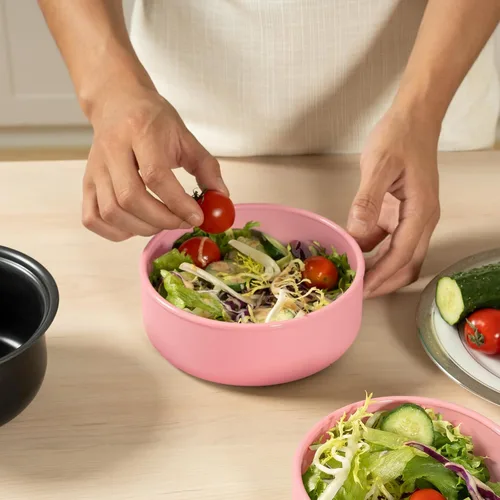 Vista 8 de Juego de 3 cuencos de silicona para almacenamiento de alimentos con tapas, aptos para microondas y congelador Amarillo claro