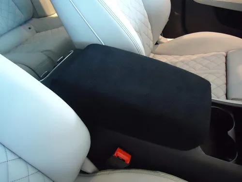 Vista 2 de Fabricado en Estados Unidos diseñado para Nissan Altima 2019-2023 Protector de cubierta de consola central de forro polar para reposabrazos Negro