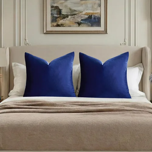 Vista 213 de GIGIZAZA Juego de 2 fundas de almohada doradas de terciopelo de 20 x 20 pulgadas para sofá Almohadas para sofá, tela texturizada suave de 9.88