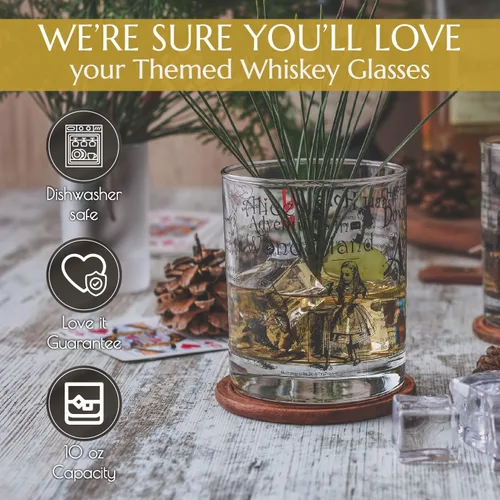 Vista 5 de Greenline Goods Vasos de whisky - Alicia en el país de las maravillas (juego de 2) Literatura Rocas Vidrio con Lewis Carroll Libro Imágenes &