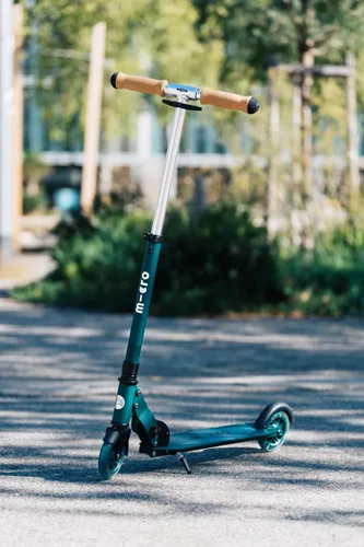 Vista 6 de Classic LED Bundle by Micro Scooters Verde (Eco Green)