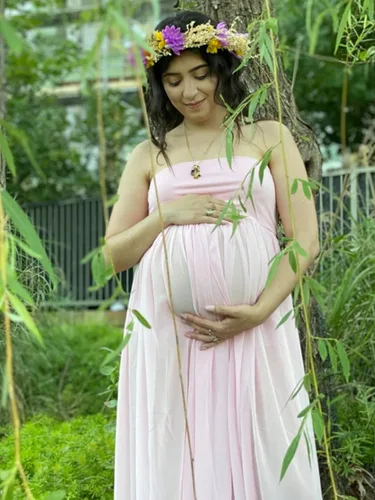 Vista 5 de Vestido de maternidad sin tirantes para mujer, con hombros descubiertos, para fotografía, vestido de gasa con abertura frontal para sesión de fotos