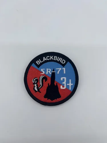 Vista 2 de Skunk Works SR-71 Blackbird "3+" Parche – 4 pulgadas, gancho y bucle, bordado, con licencia oficial de Lockheed Martin, propiedad de veteranos