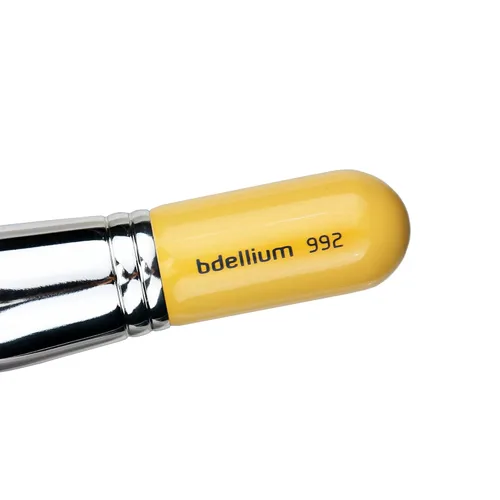 Vista 3 de Bdellium Tools Professional Makeup Brush - Studio Series 992 Bronzer - With Soft Synthetic and Natural Mixed Fibers, For Even Application of Bronzer