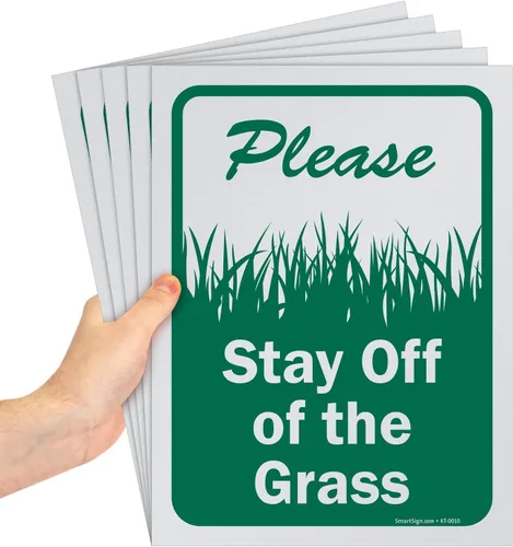 Vista 7 de SmartSign Letrero con texto en inglés "Please Stay Off Grass" Plástico de 10 x 14 pulgadas