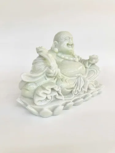 Vista 2 de Estatua tallada de mármol blanco y verde de 7.9 pulgadas, Buda sentado y riendo Feng Shui para buena suerte, riqueza y felicidad, decoración
