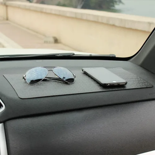 Vista 6 de Almohadilla adhesiva antideslizante para salpicadero de automóvil, 15.7" x 7.8" alfombrilla de goma antideslizante resistente al calor, accesorios