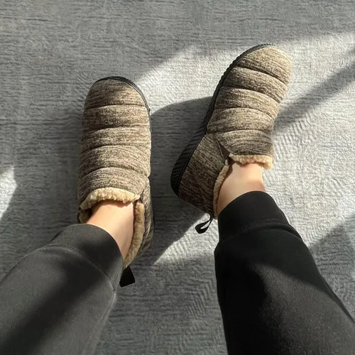 Vista 6 de Zizor Pantuflas Caterpillar cómodas para hombre, zapatos de casa para interiores y exteriores, parte superior de punto suave y cálido, suela