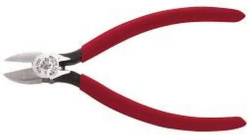 Vista 5 de Klein Tools D245-5 Pinzas de corte diagonal de 5 pulgadas con punta cónica, mordazas cortas y filos biselados